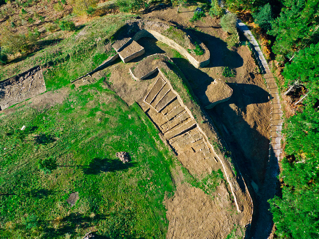 Gastiburuko santutegi protohistorikoa-Arrolako kastroa