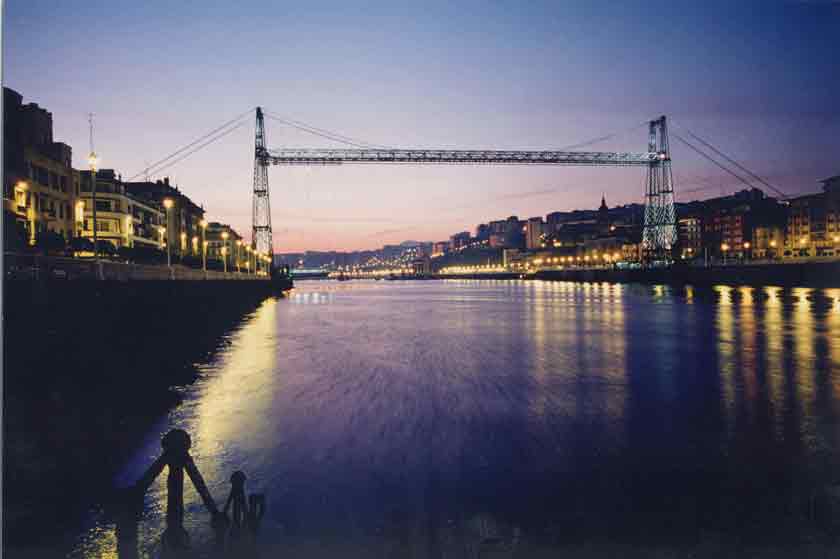 El Puente por la noche