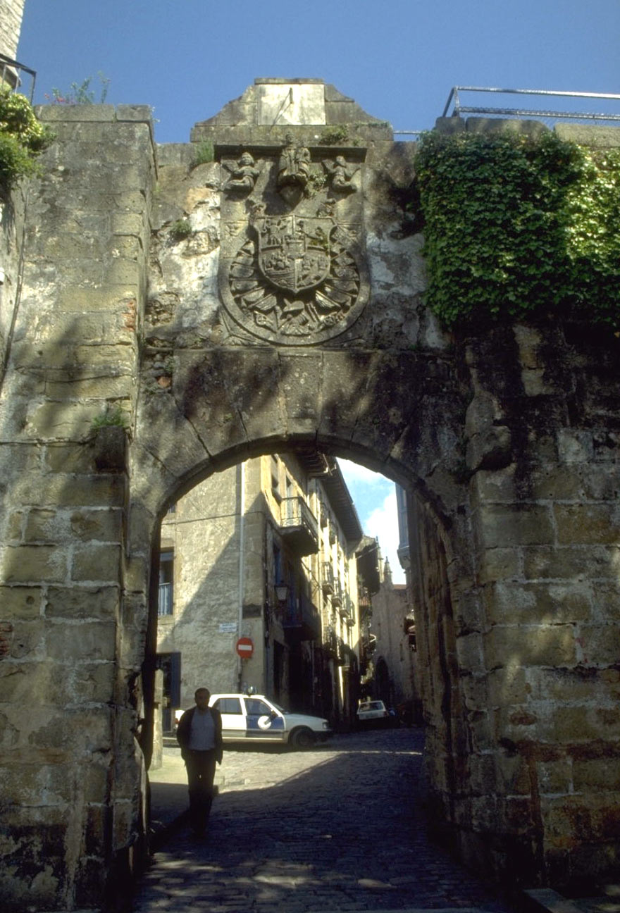 Puerta de Santa María