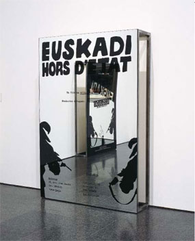 Hors dtat, 2007 - Burdinazko egitura, ispilua eta grabatua